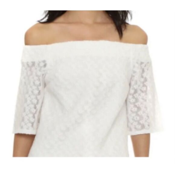 Tibi White Off Shoulder Lacy Eyelet Top
Size 4 small Florals - Picture 1 of 11